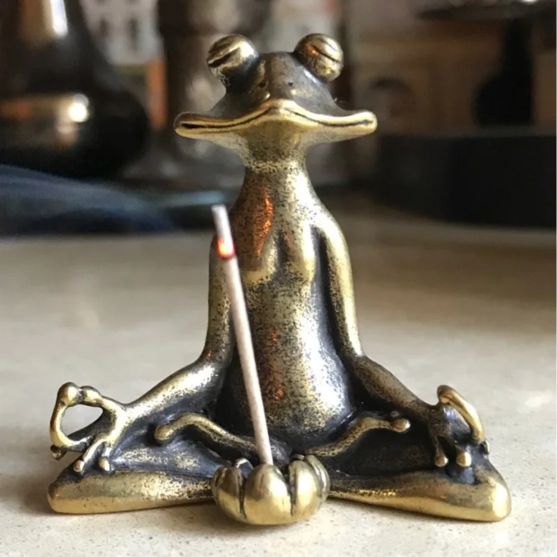 רטרו פליז מדיטציה זן בודהיזם צפרדע פסל קטן קישוט נחושת חיה פיסול מבער קטורת השולחן בבית קישוט תה מחמד