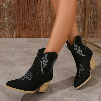 עבה נעלי נשים צ ' לסי באמצע העקבים מגפי קרסול 2023 החורף החדש מעצב משאבות מגפי זמש מחודד בוהן גלדיאטור נשים Botas