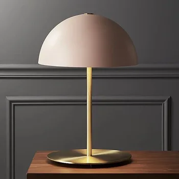 בעידן הפוסט-מודרני יצירתי סלון דקורטיבי שולחן מנורה שליד המיטה בחדר השינה תוספות בסגנון ורוד ילדה מעצב מדגם בחדר מנורת שולחן