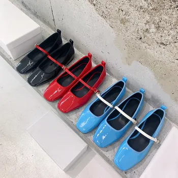 בציר מרי ג ' יין סנדלים בקיץ ההגירה חמה למכירה נעלי נשים בוהן מרובע צבעים מעורבים משאבות רצועה אבזם רצועה Chaussures פאטאל