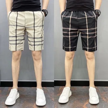 הקיץ של גברים משבצות קצרים דק מזדמן קצוץ אופנה קוריאנית חיצונית Beachwear במכנסיים קצרים.